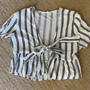 LA Hearts Top with tie